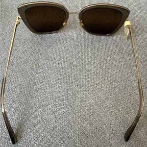 Elegant Brown Sunglasses
